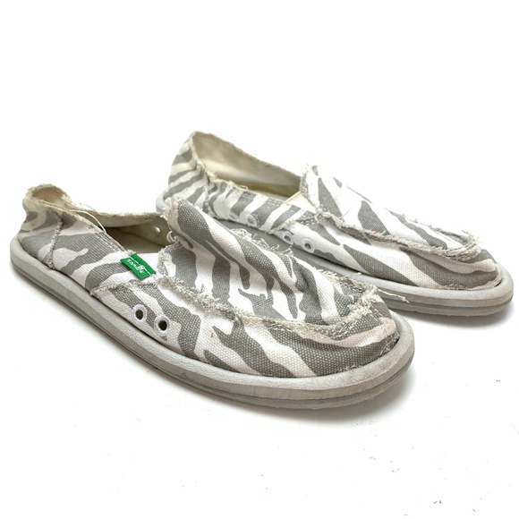 SANUK Gray Zebra Loafers Flats Boat Shoes Casual 7
